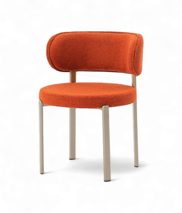 Twiggy, view 1